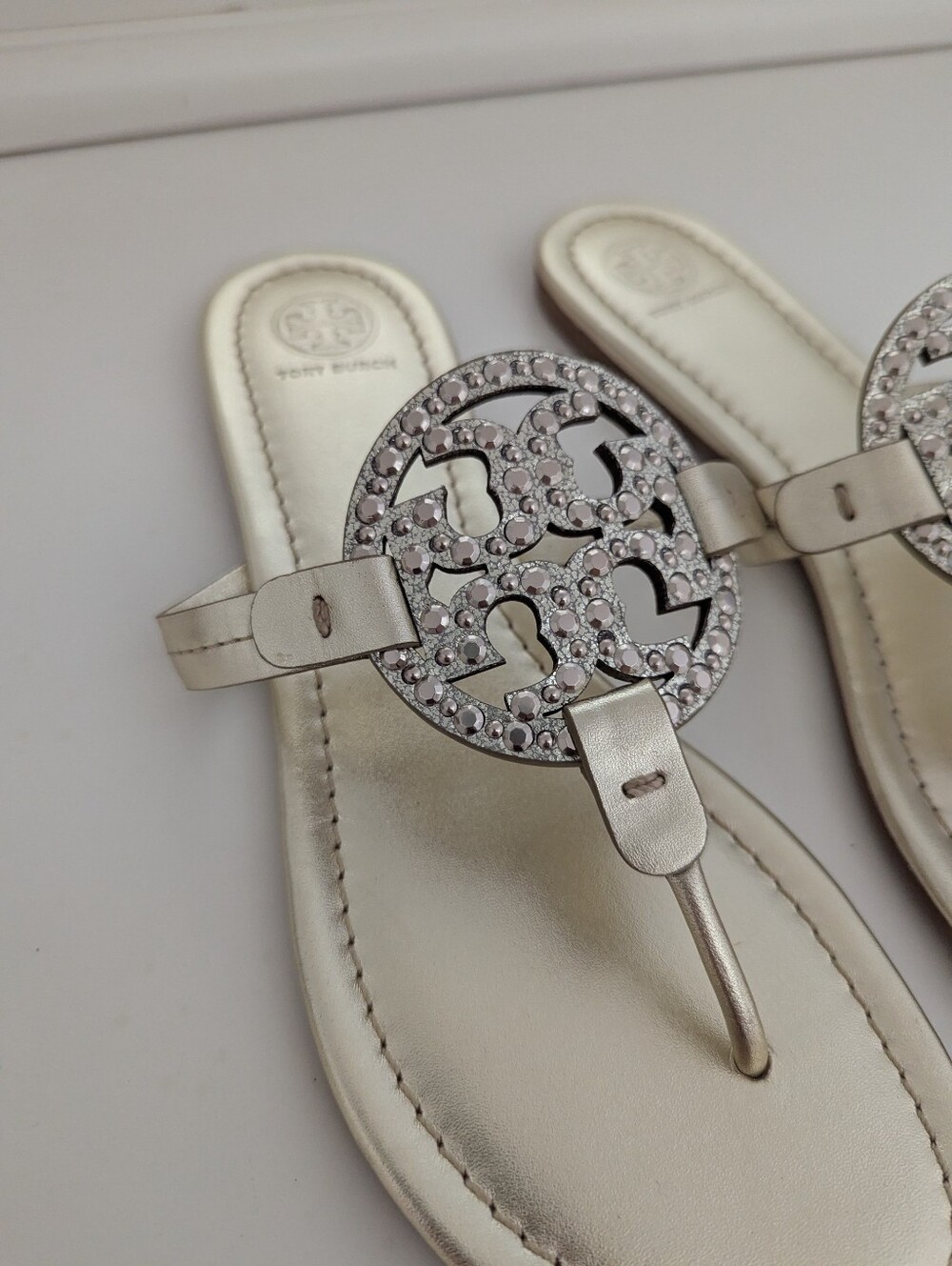 NWOT! Tory Burch Miller Studded Sandal In Gold Size 9.5 - Picture 3 of 16